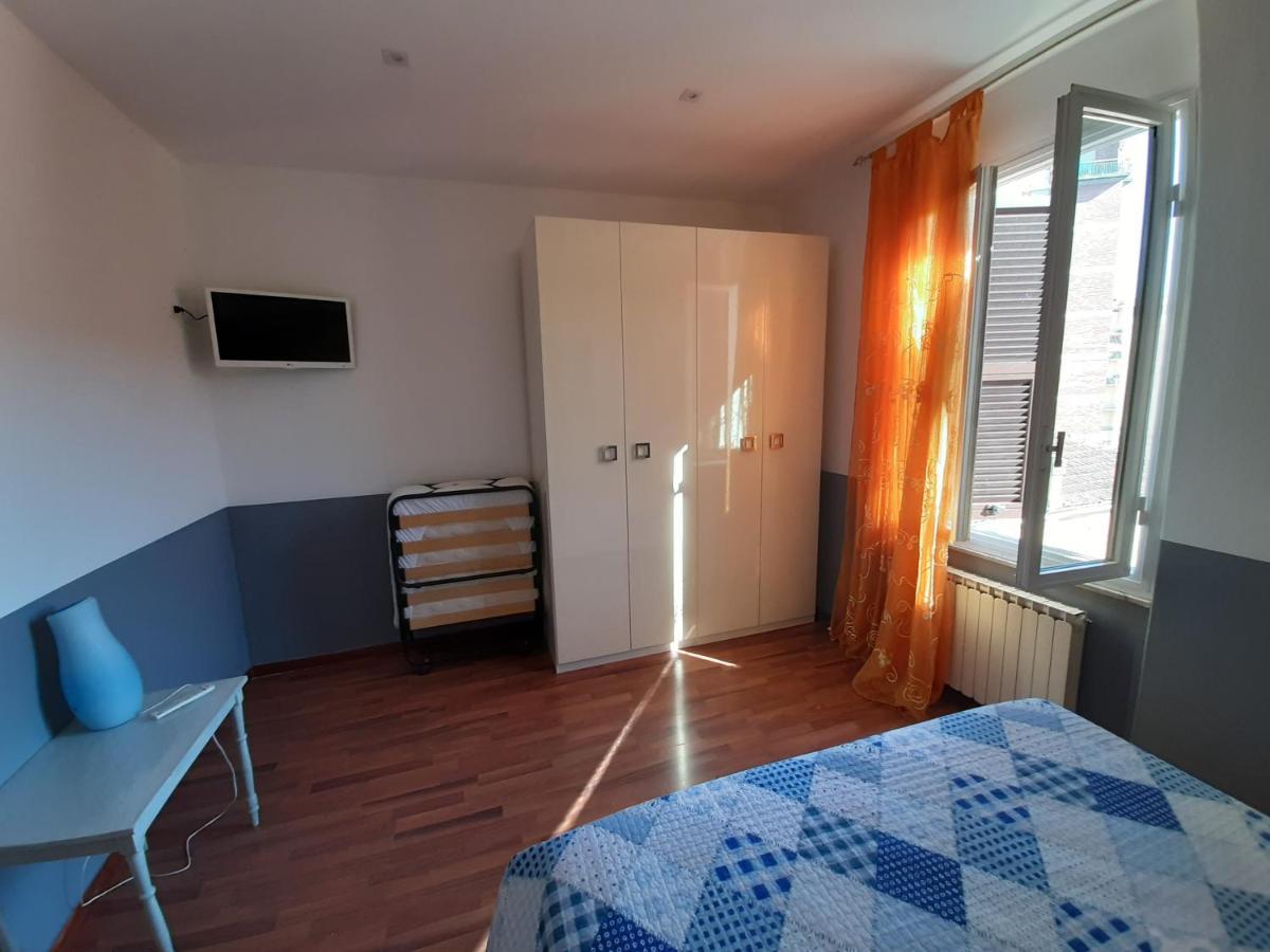 La Dimora Di Nadine Villa La Spezia Luaran gambar